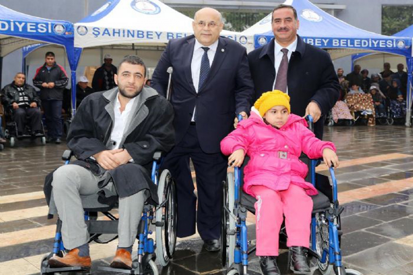 Gaziantep’te engellilere tekerlekli sandalye dağıtıldı